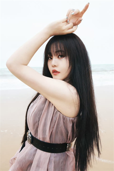 杨默依狐狸4.jpg