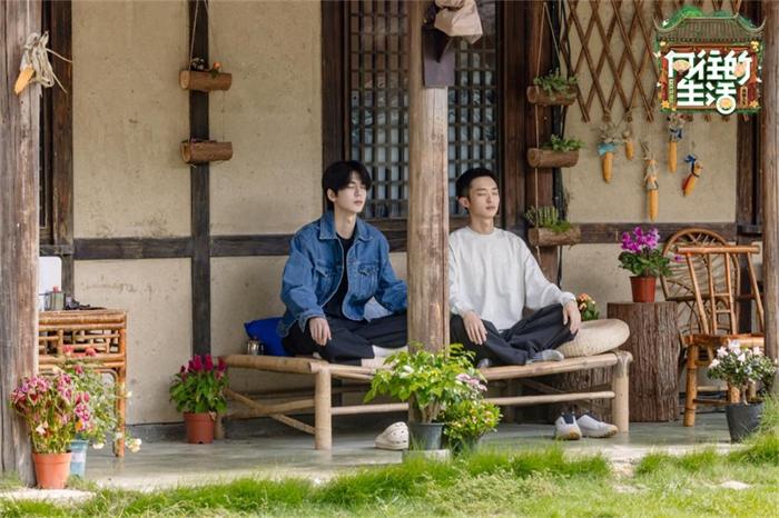 《向往的生活》张凌赫蘑菇屋挑战演话剧 戏剧人群像诠释热爱与坚持